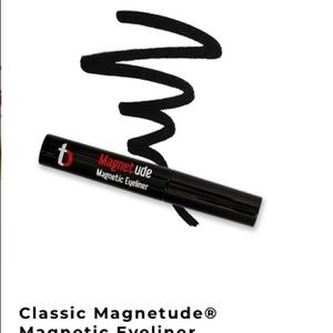 Tori Belle Magnetic liner(black)